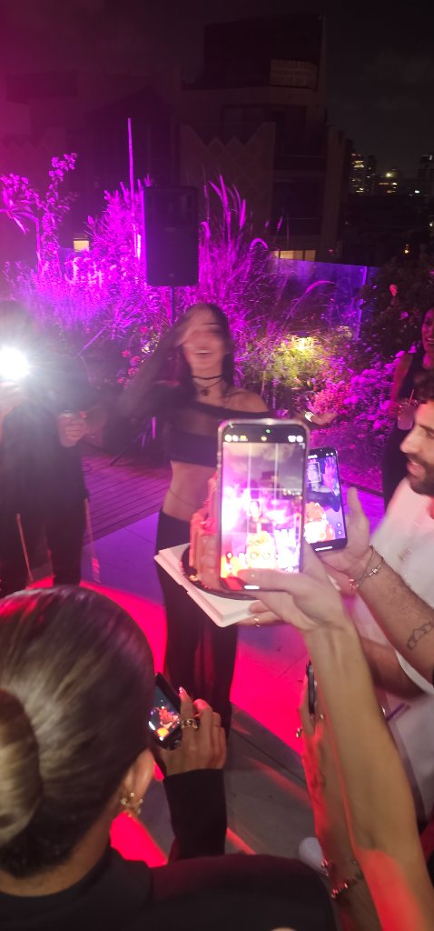 אירוע יוקרתי עם עמדת נרגילות